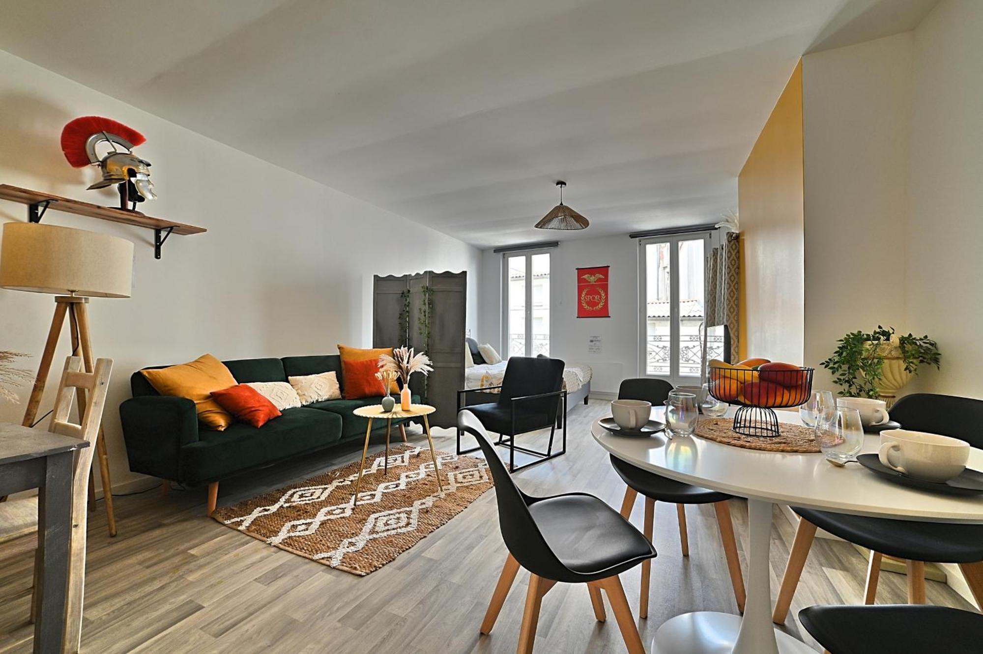 Ave Cesar - Confort Moderne & Charme Gallo-Romain - Coeur De Ville - Tv 4K - Fibre Saintes Luaran gambar