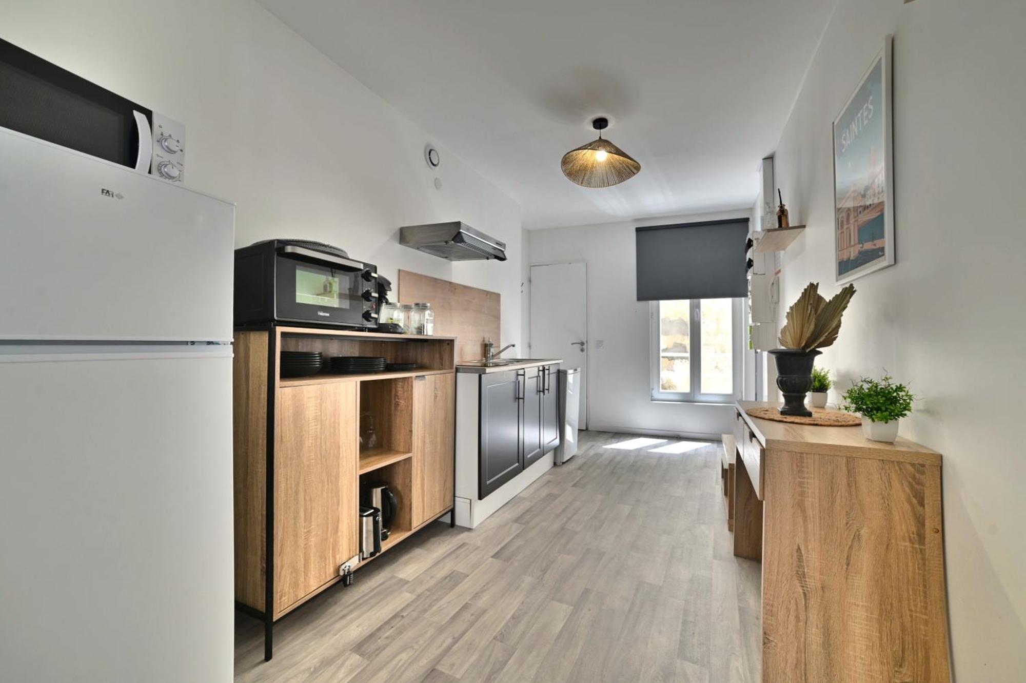 Ave Cesar - Confort Moderne & Charme Gallo-Romain - Coeur De Ville - Tv 4K - Fibre Saintes Luaran gambar